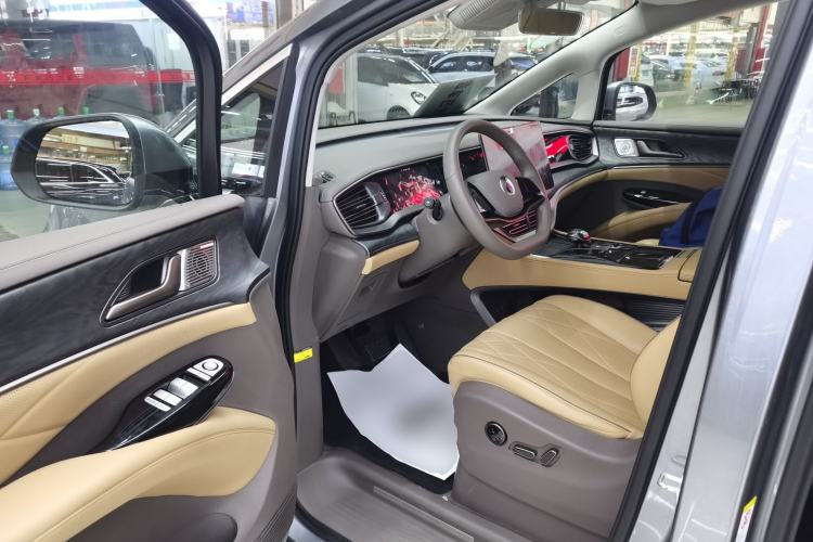 Used Denza D9 2022 DM-i 1040 Prestige Model