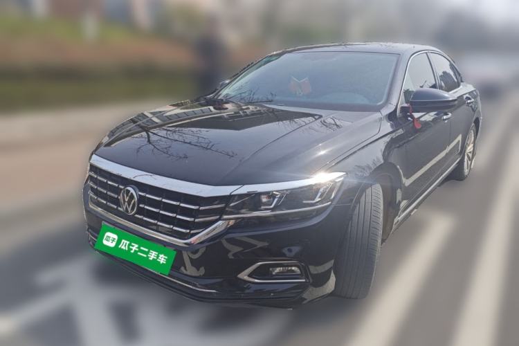 Used Volkswagen Passat 2020 Facelift 330TSI Elite Edition China VI Standard