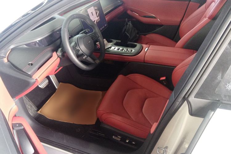 Used Xiaomi Auto SU7 2024 Four-Wheel Drive Ultra-Long Range Advanced Intelligent Driving Max Edition
