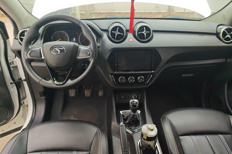 Used Soueast DX3 2019 1.5L Manual Luxury Model China VI Standard Center Console