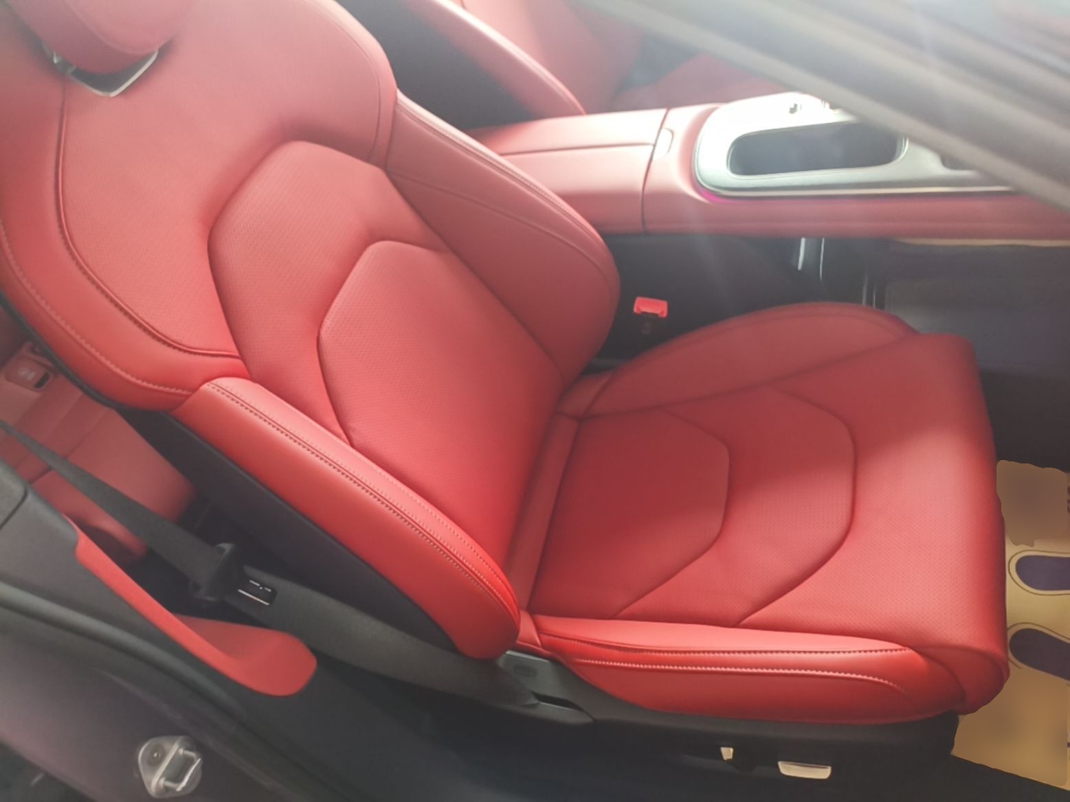 Xiaomi Auto SU7 2024 Rear-Drive Ultra-Long Range Advanced Pro-Level Intelligent Driving Version — снимка 19