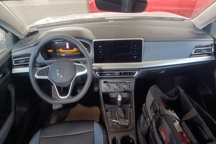 Used Volkswagen Lavida 2024 1.5L Automatic DeYi Edition Center Console