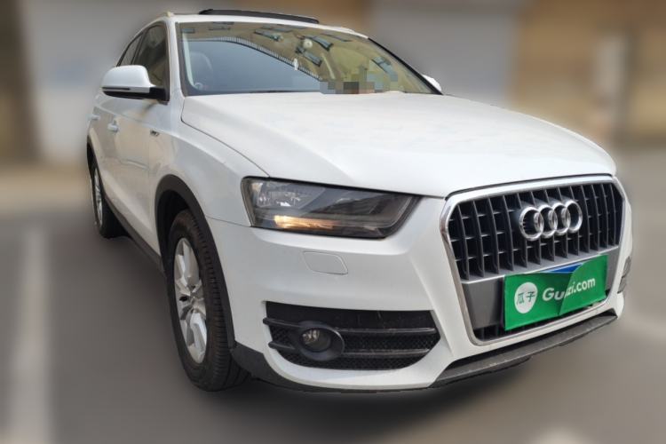 Used Audi Q3 2015 35 TFSI Ambition Edition Front Right 45 Deg