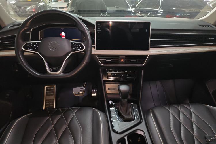 Used Volkswagen Tiguan L 2023 330TSI Automatic Two-Wheel Drive R-Line Enjoyment Edition
