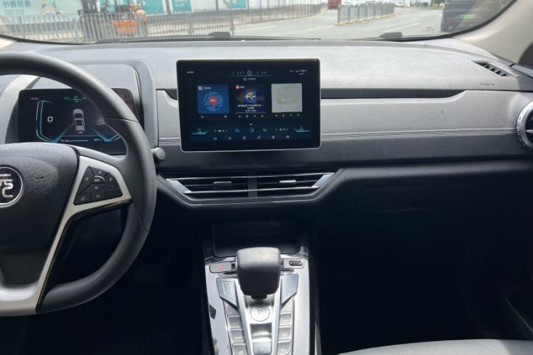 Used BYD Yuan New Energy 2019 EV535 Smart Connect Trendsetting Model