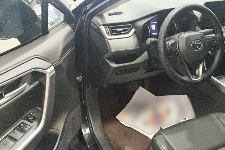 Used Toyota Wildlander 2023 2.0L CVT Two-Wheel Drive Urban Edition Driver Seat