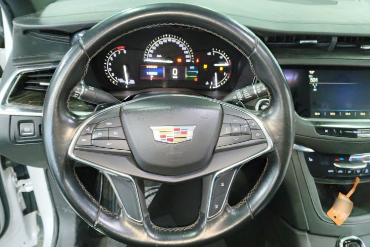 Used Cadillac XT5 2018 28E Four-Wheel Drive Tech Version
