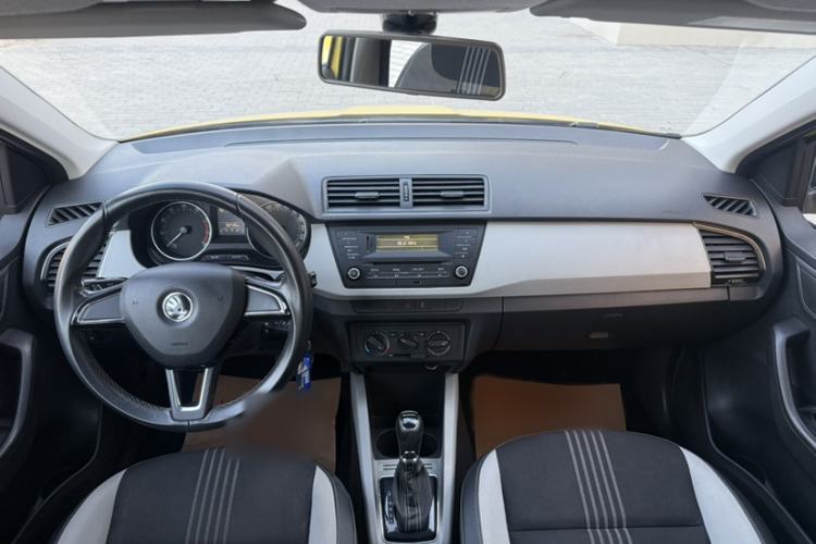 Used Skoda Fabia 2015 1.6L Automatic Sport Edition
