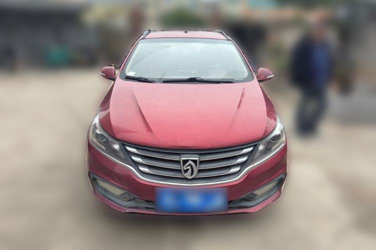 Used Baojun 310W 2017 1.5L Manual Fashion Model China V
