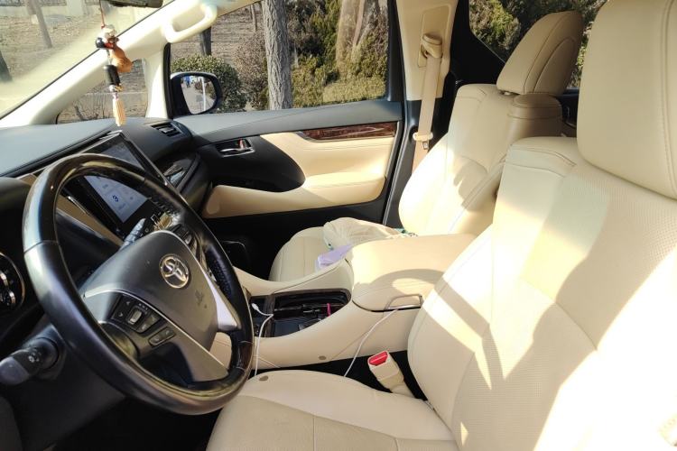 Used Toyota Alphard 2021 Dual-Engine 2.5L Luxury Edition