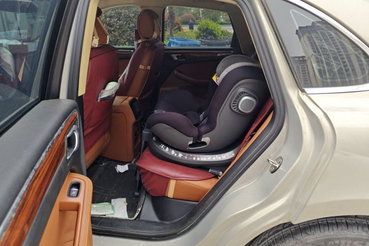 Used Zotye SR9 2017 2.0T Manual "Ultimate Road" Edition Left Rear Seat