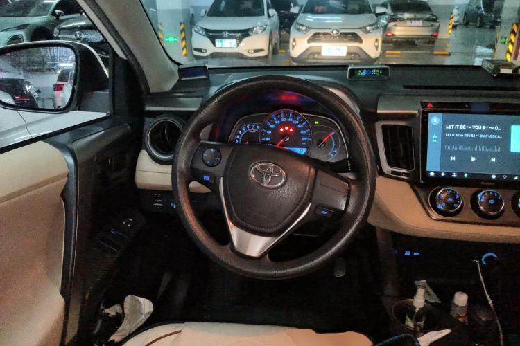 Used Toyota RAV4 2013 2.0L CVT Two-Wheel Drive Urban Edition
