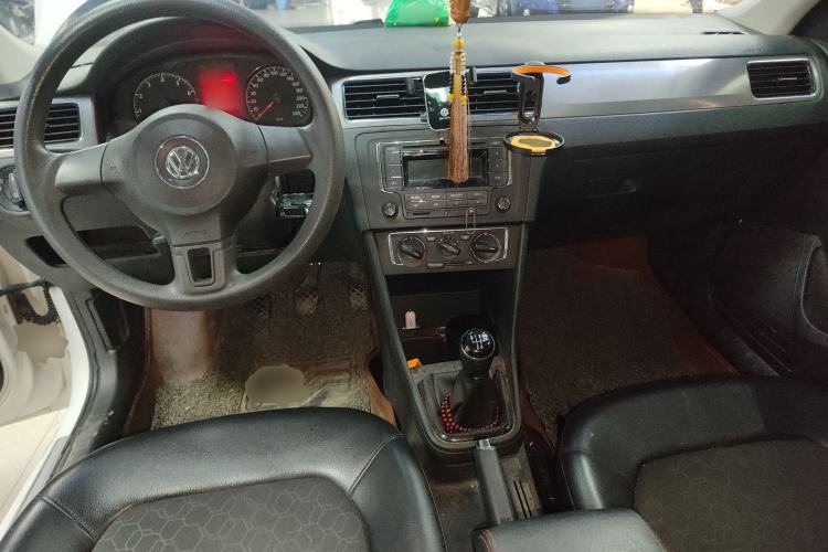 Used Volkswagen Santana 2015 1.6L Manual Comfort Edition
