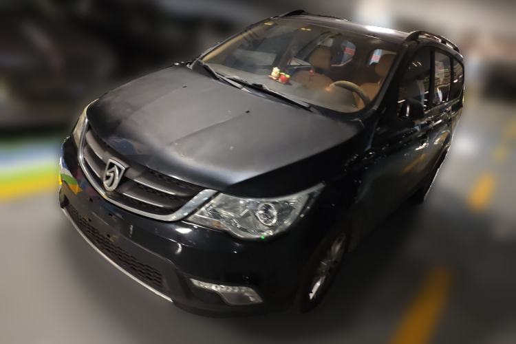 Used Baojun 730 2014 1.5L manual Comfort version 7 seats