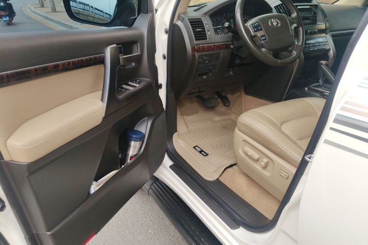 Used Toyota Land Cruiser 2010 4.0L Automatic VX Driver Seat