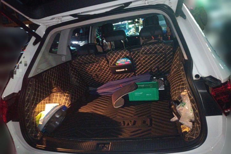 Used Volkswagen Tiguan L 2020 330TSI Automatic Two-Wheel Drive R-Line Flagship Version China VI Standard
