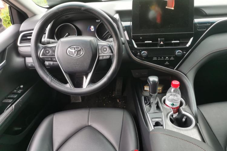 Used Toyota Camry 2023 2.0G Luxury Edition
