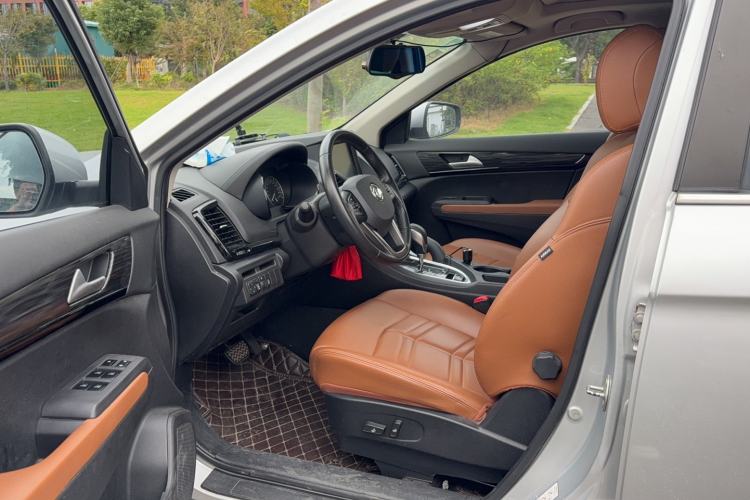 Used Dongfeng Fengdu MX5 2016 2.0L Automatic Flagship Edition
