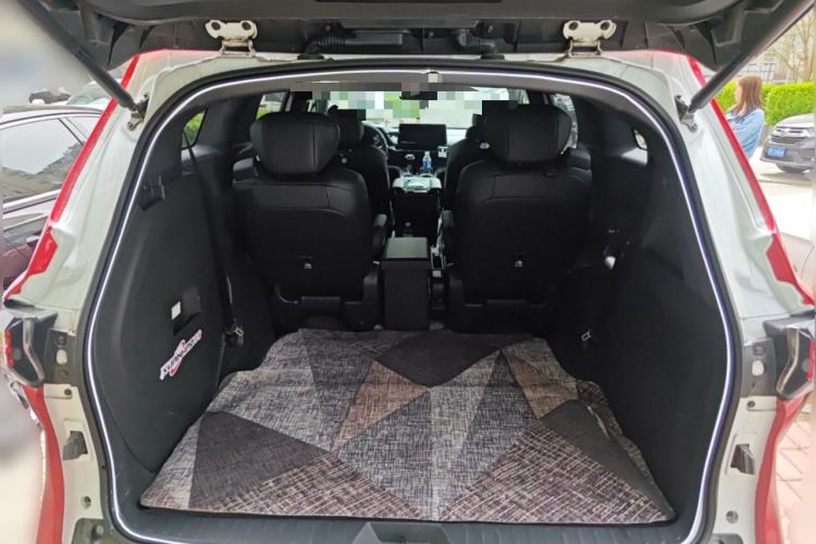 Used Toyota SIENNA 2021 2.5L Hybrid Premium Edition Trunk