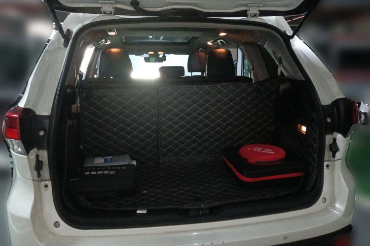 Used Toyota Highlander 2018 2.0T Four-Wheel Drive Luxury Edition 7 Seats China V Emission Standard