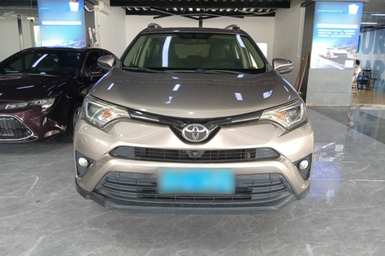 Used Toyota RAV4 2016 2.0L CVT Two-Wheel Drive Fashion Edition China V Standard Front