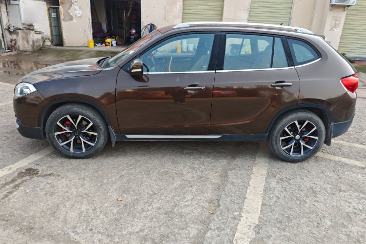 Used Brilliance V5 2016 1.5T Manual Two-Wheel Drive Smart Version