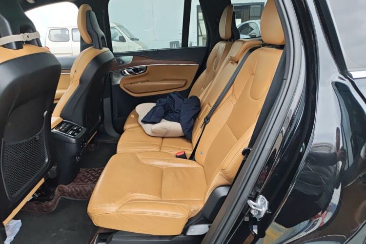 Used Volvo XC90 2018 T6 Prestige 7-Seater Left Rear Seat