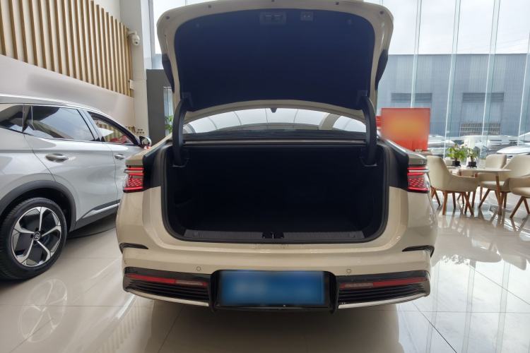 Used BYD Seal 07 DM-i 2025 DM-i 1.5T 125km Flagship Model Interior 4