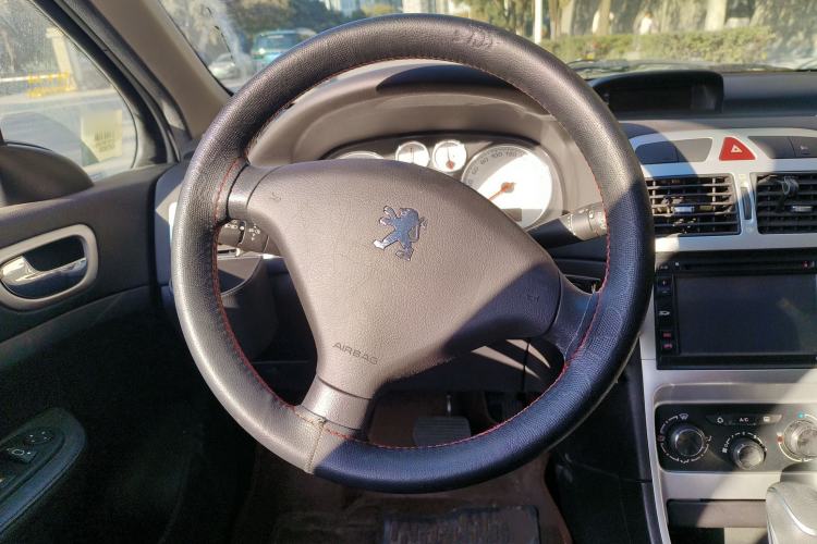 Used Peugeot 307 2013 Hatchback 1.6L Automatic Comfort Edition