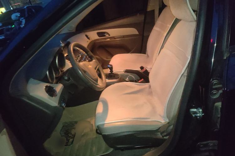 Used Chevrolet Cruze 2015 1.5L Classic SE MT
