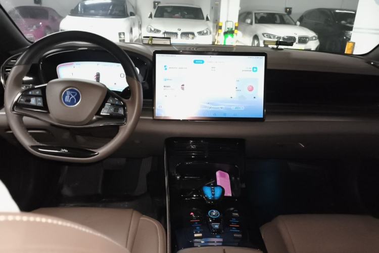 Used BYD Han 2022 DM-i 121KM Prestige Model