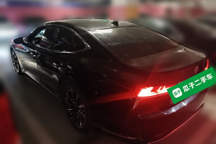 Used Lexus LS 2018 500h Executive Edition China VI Rear Left 45 Deg