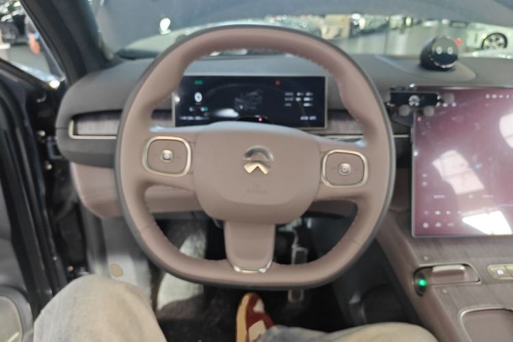 Used Nio ES7 2024 100kWh Signature Edition Steering Wheel