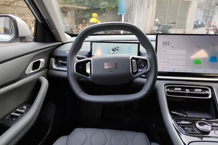 Used Geely Galaxy Galaxy A7 2025 Model EM-i 70km Luxury Edition
