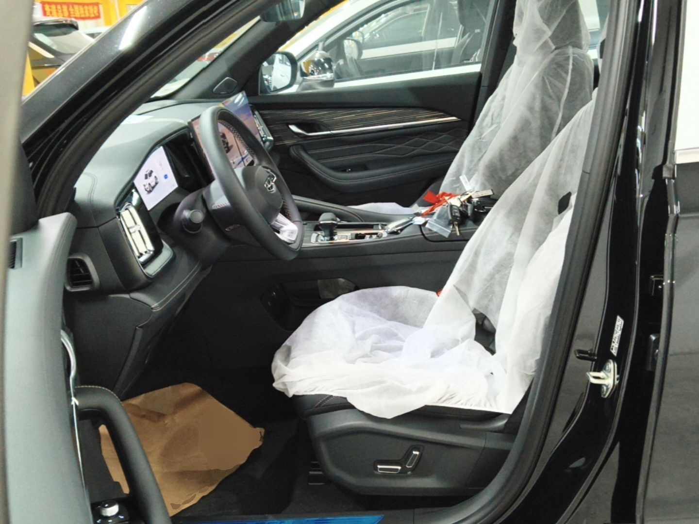 Geely Auto Monjaro L 2026 Model 2.0TD DCT Changfeng Yue Shan Edition — снимка 17