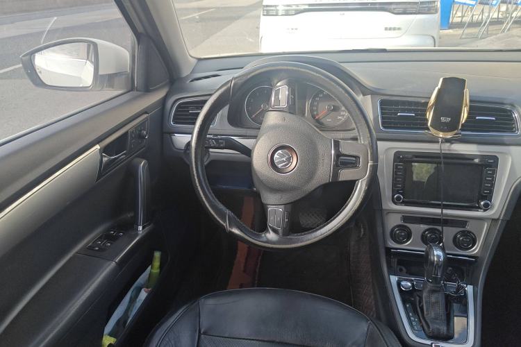 Used Volkswagen Gran Lavida 2014 1.6L Automatic Sport Edition