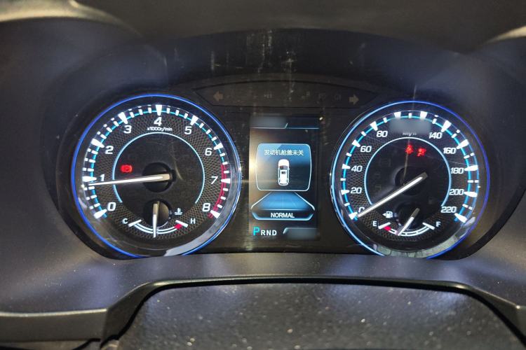 Used Changan CS95 2017 2.0T Two-Wheel Drive Zhiyuan Edition