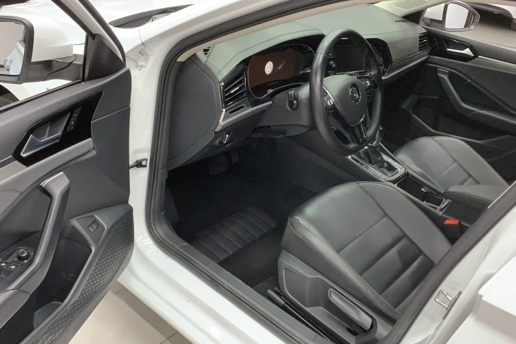 Used Volkswagen Sagitar 2020 280TSI DSG Comfort Version China VI Standard Interior 1