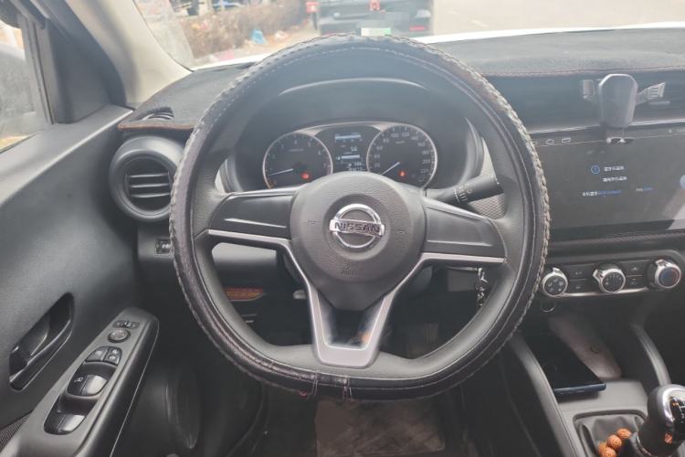 Used Nissan Kicks 2020 1.5L XE Manual Cool Edition