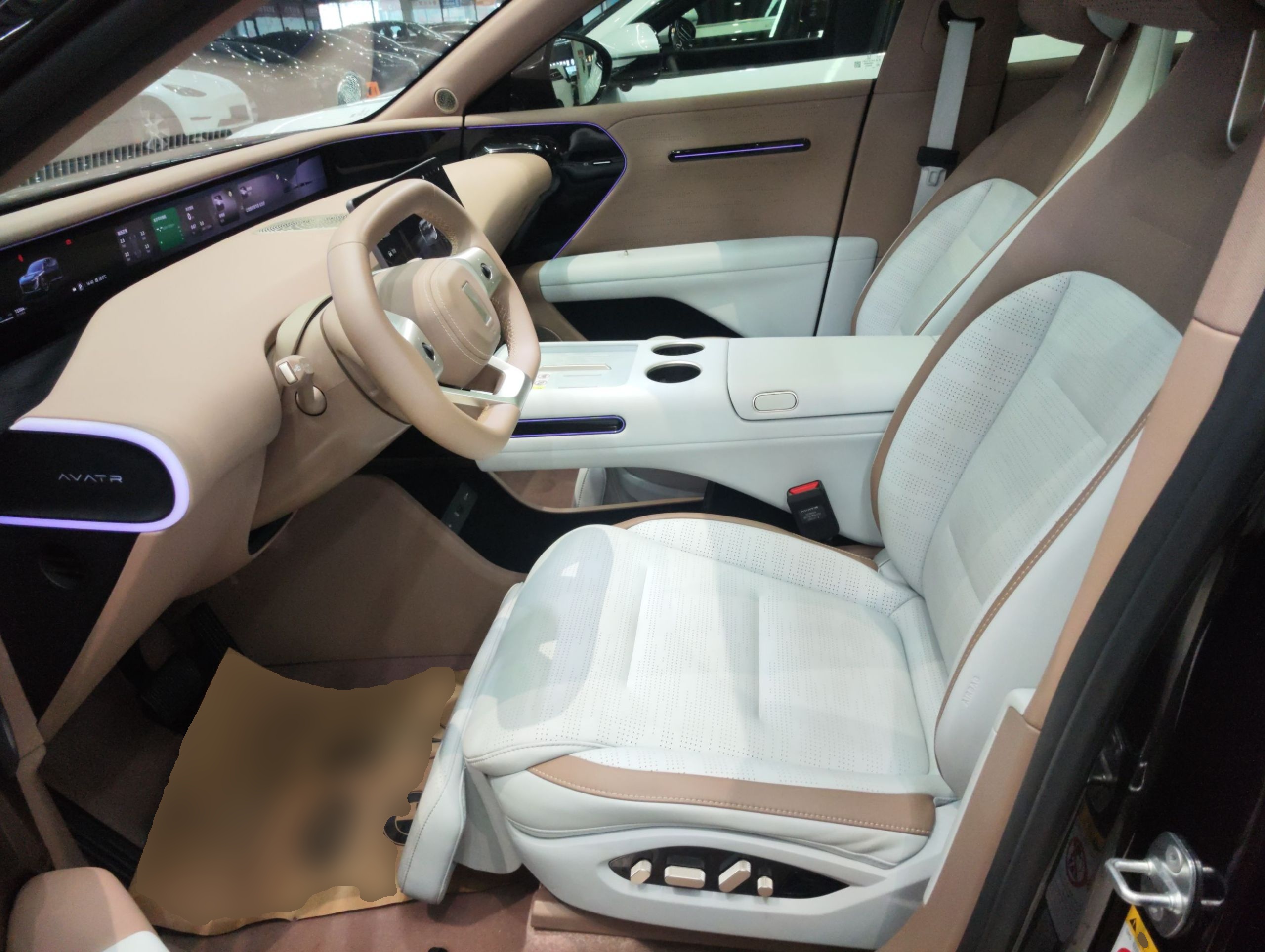 Переднее сиденье в автомобиле