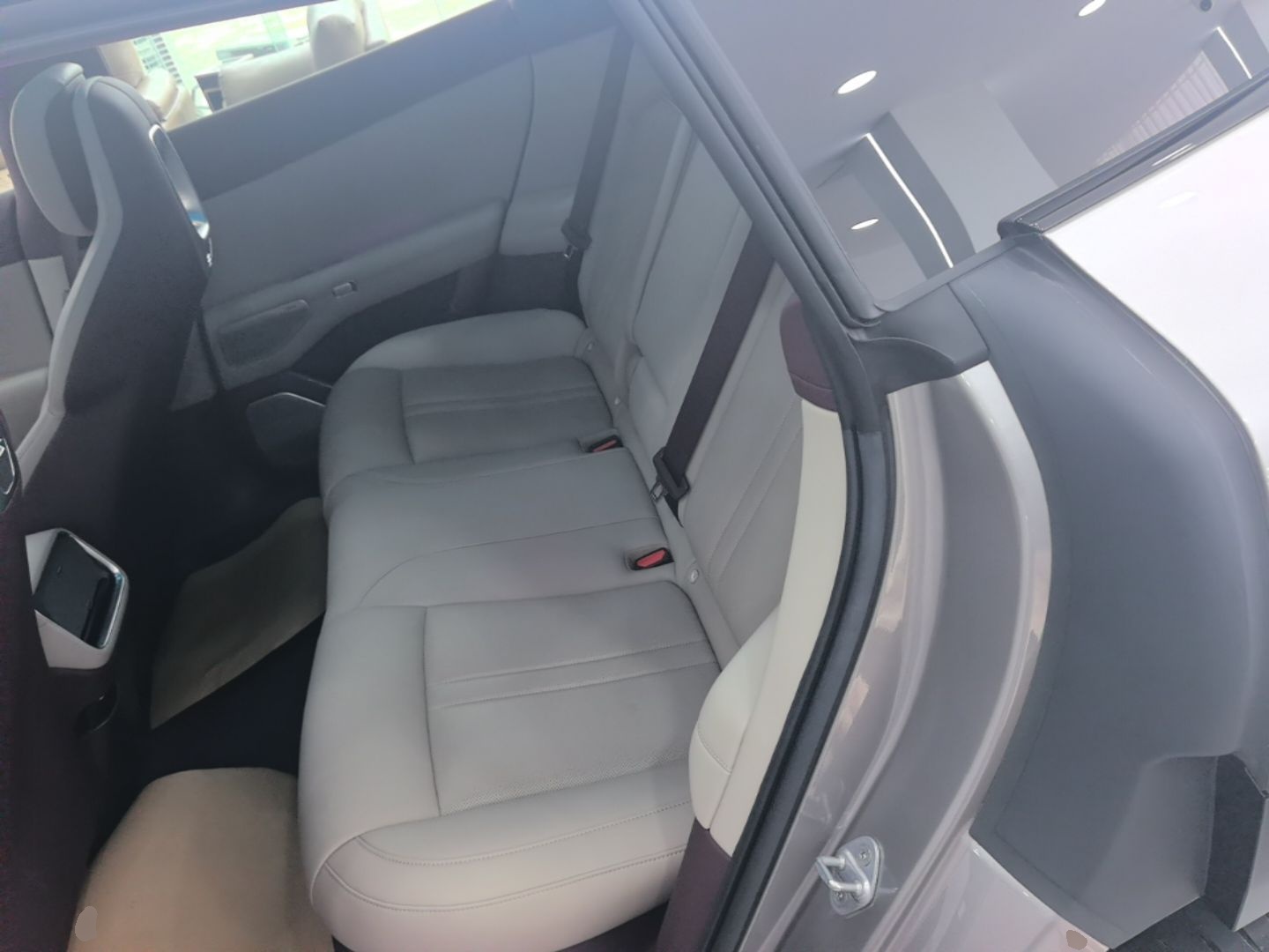 Xiaomi Auto YU7 2025 Ultra-Long Range High-Performance All-Wheel-Drive Max Edition — снимка 20
