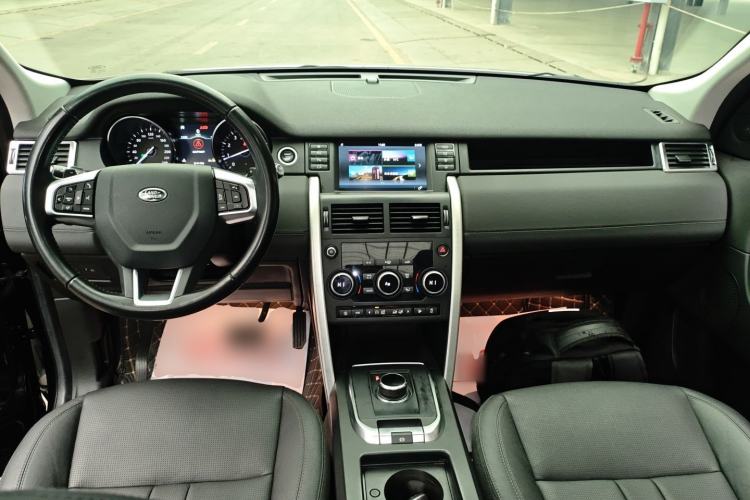 Used Land Rover Discovery Sport 2019 240 PS SE Version China V Standard Center Console