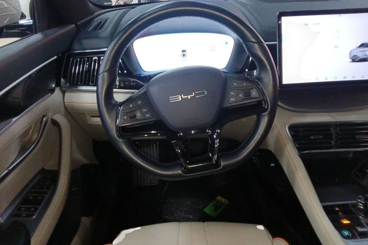 Used BYD Song PLUS New Energy 2023 Champion Edition EV 520KM Prestige Model