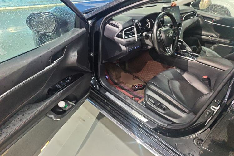 Used Toyota Camry 2023 2.0G Luxury Edition