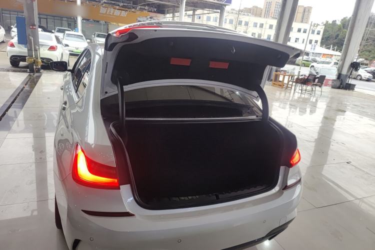 Used BMW 3 Series 2021 Restyled 325Li M Sport Package