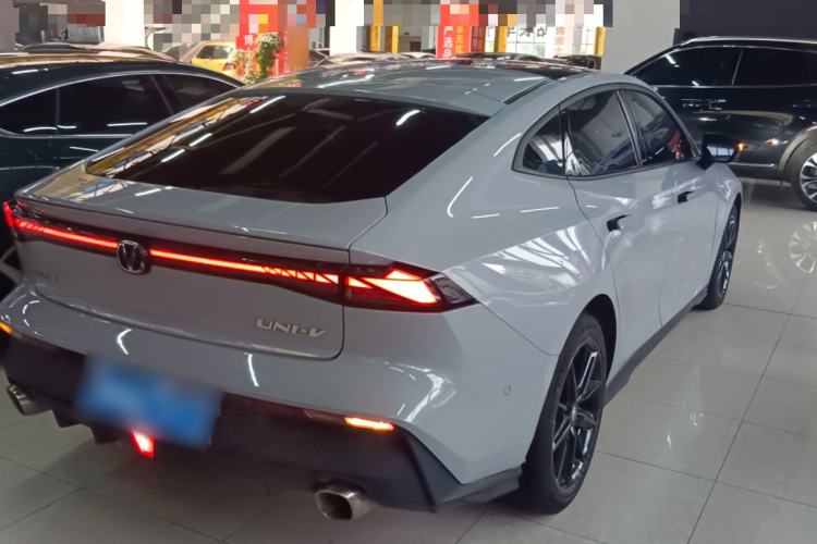 Used CHANGAN UNI-V 2022 1.5T Smart Navigation Version
