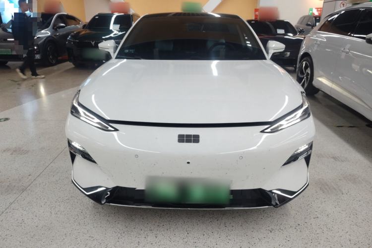 Used Geely Galaxy E8 2025 700 km Long-Range Intelligent Driving Version
