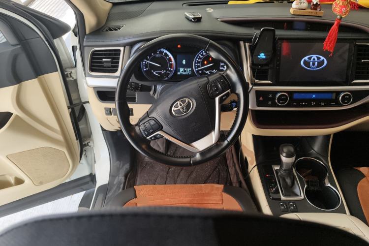 Used Toyota Highlander 2017 2.0T Four-Wheel Drive Luxury Edition 7 Seats
