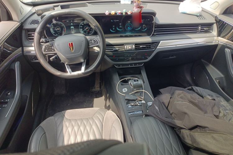 Used Hongqi HS5 2022 Revised Version 2.0T Smart Connect Flagship Edition Center Console