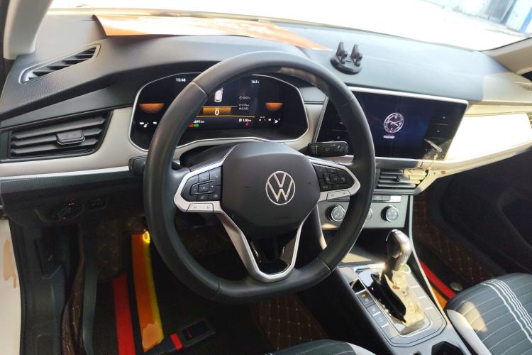 Used Volkswagen Bora 2023 200TSI DSG Comfort Edition Center Console